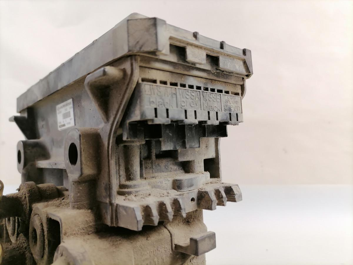 Scania Rear axel brake pressure control valve 1879280 - Fékszelep - Teherautó: 3 kép. Scania Rear axel brake pressure control valve 1879280 - Fékszelep - Teherautó: 3 kép.