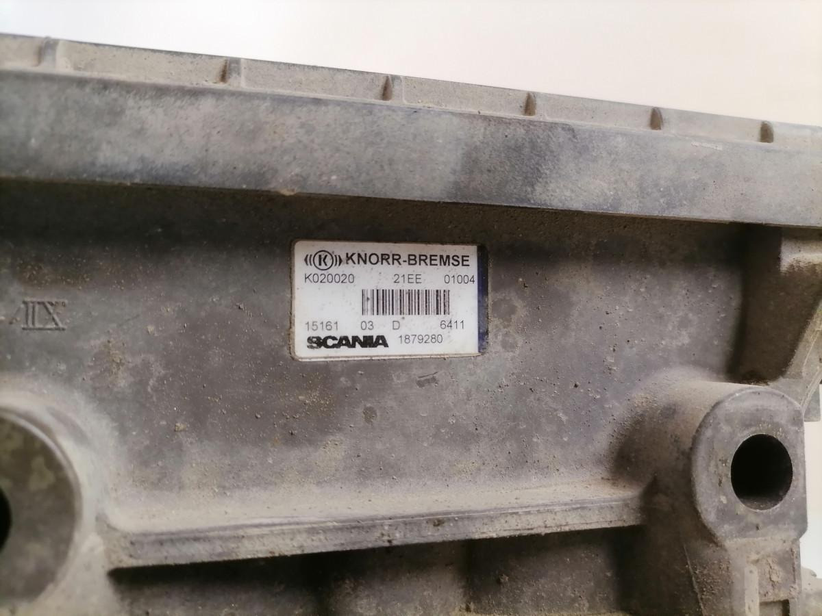 Scania Rear axel brake pressure control valve 1879280 - Fékszelep - Teherautó: 5 kép. Scania Rear axel brake pressure control valve 1879280 - Fékszelep - Teherautó: 5 kép.