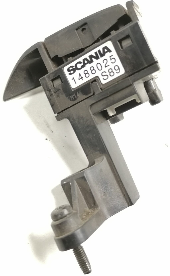Scania Roolinupp 1488025 - Kormányzás - Teherautó: 2 kép. Scania Roolinupp 1488025 - Kormányzás - Teherautó: 2 kép.
