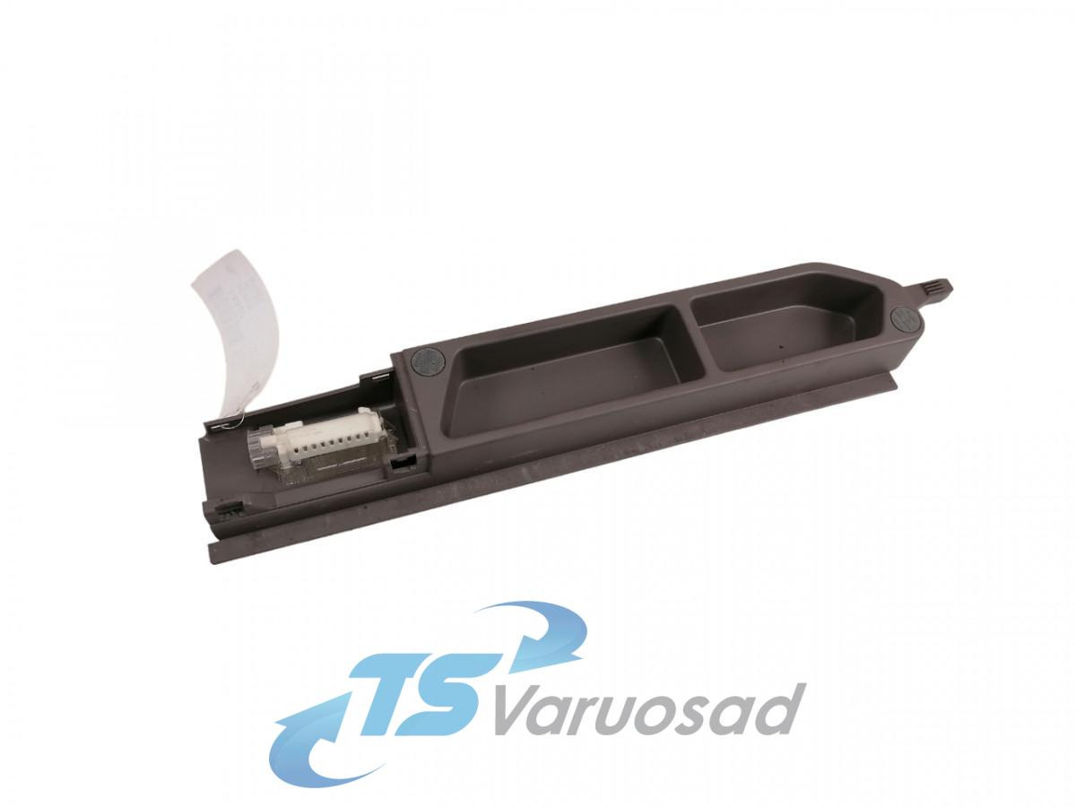 Scania Salongi plastik 2038407 - Univerzális alkatrész - Teherautó: 1 kép. Scania Salongi plastik 2038407 - Univerzális alkatrész - Teherautó: 1 kép.