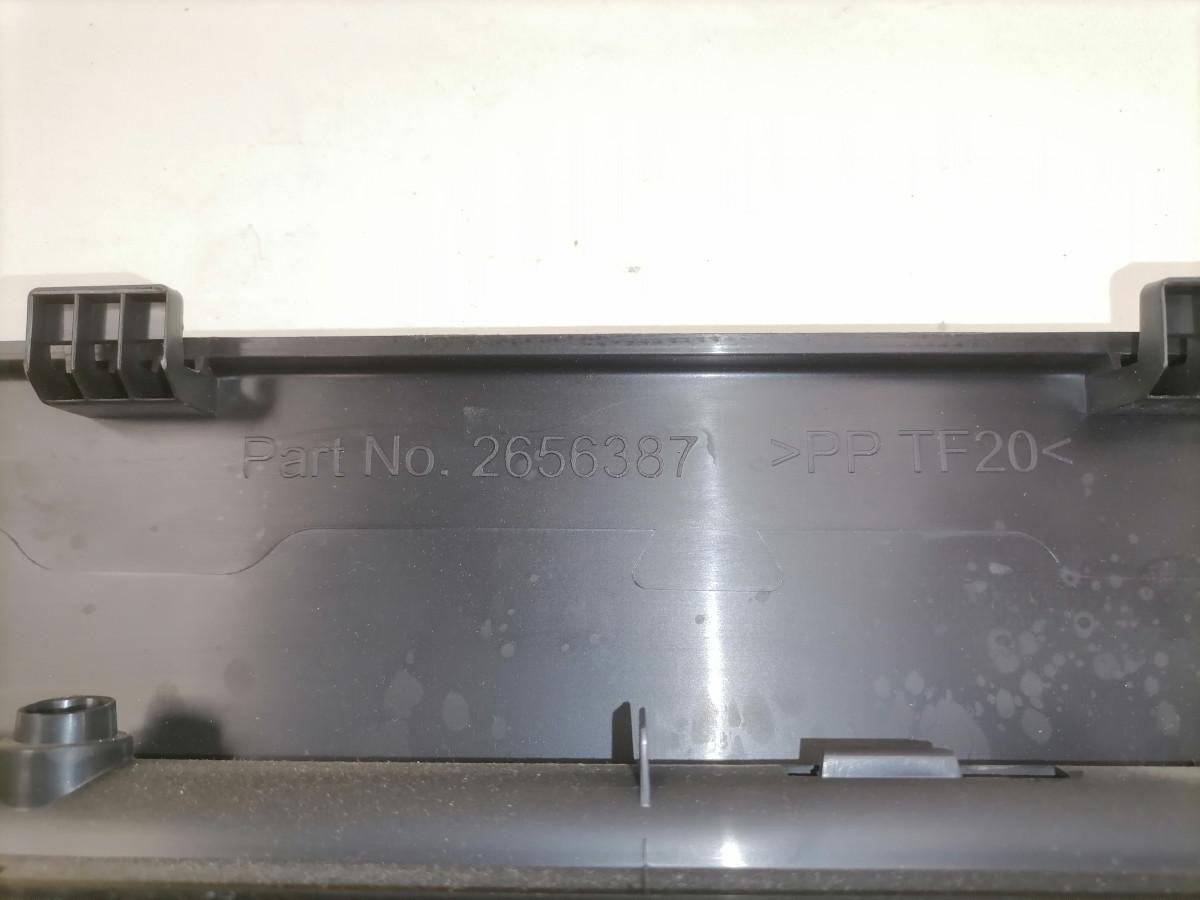 Scania Salongi plastik 2656387 - Univerzális alkatrész - Teherautó: 3 kép. Scania Salongi plastik 2656387 - Univerzális alkatrész - Teherautó: 3 kép.