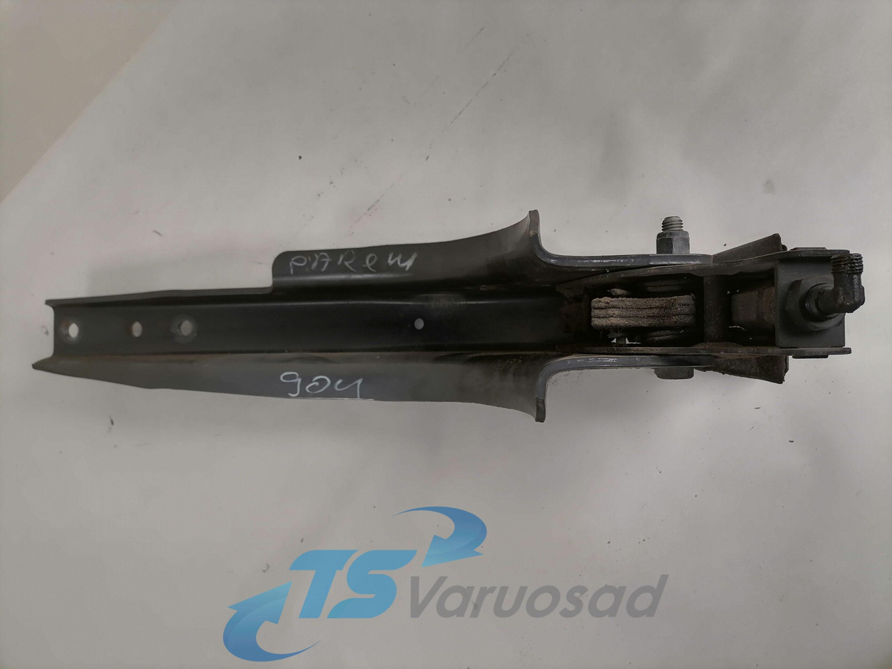 Scania Scania cab carrier 1491018 - Fülke felfüggesztés - Teherautó: 3 kép. Scania Scania cab carrier 1491018 - Fülke felfüggesztés - Teherautó: 3 kép.