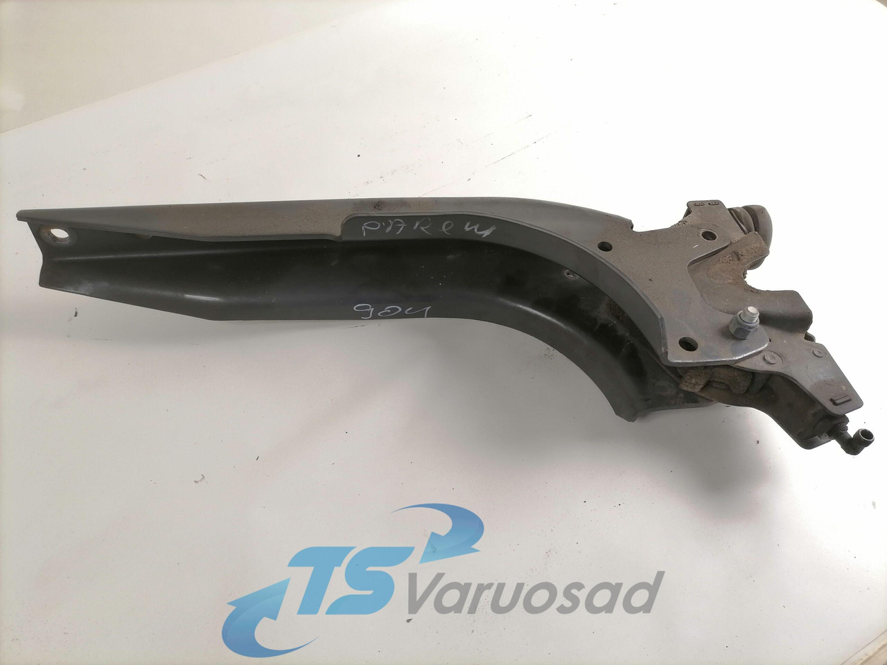 Scania Scania cab carrier 1491018 - Fülke felfüggesztés - Teherautó: 1 kép. Scania Scania cab carrier 1491018 - Fülke felfüggesztés - Teherautó: 1 kép.