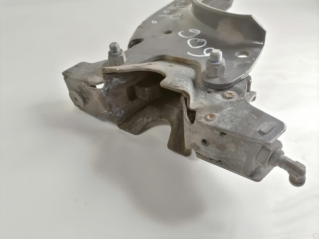 Scania Scania cab carrier 1491019 - Fülke felfüggesztés - Teherautó: 4 kép. Scania Scania cab carrier 1491019 - Fülke felfüggesztés - Teherautó: 4 kép.