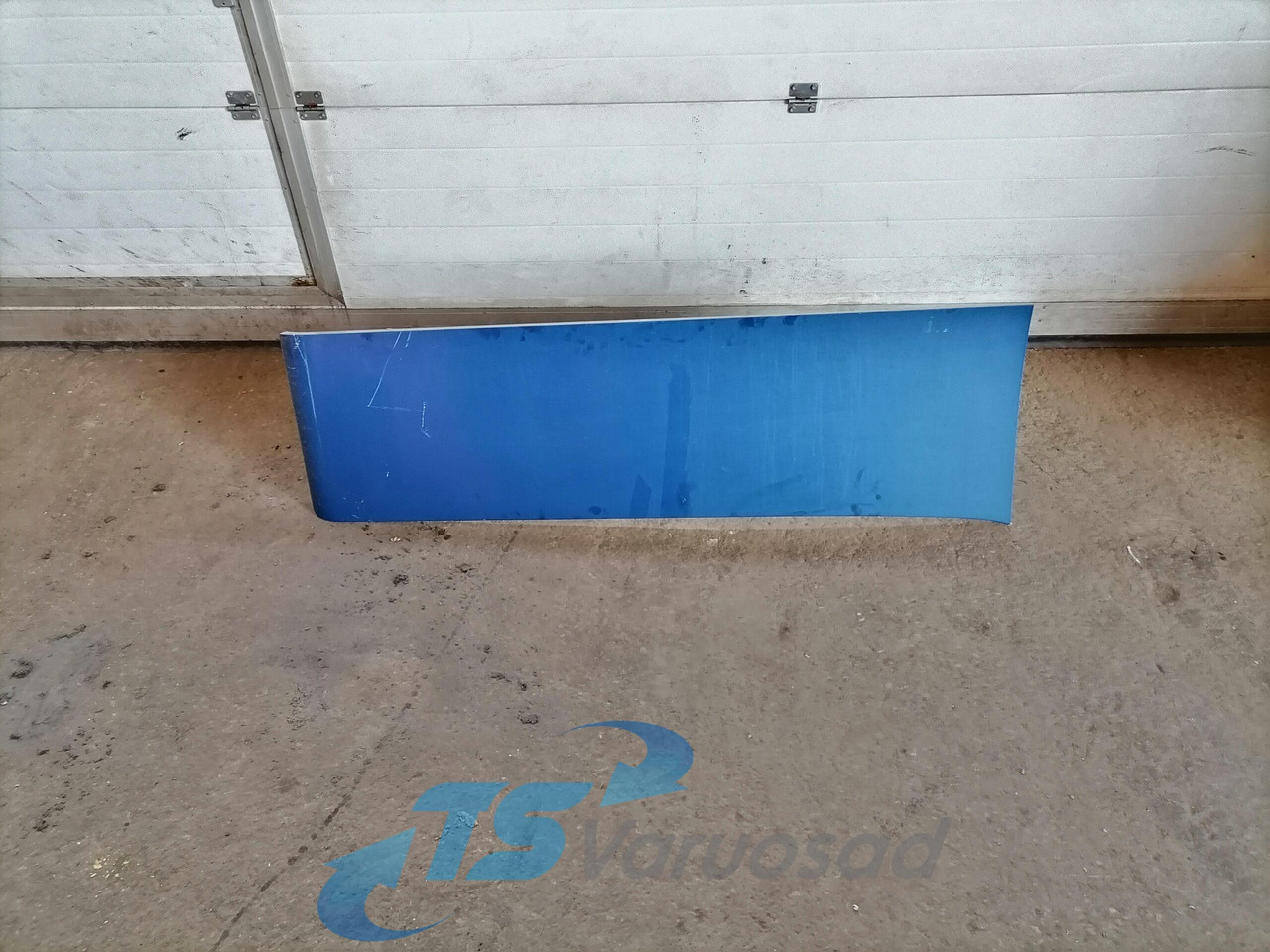 Scania Scania cab wind deflector, right side 1348522 - Légterelő - Teherautó: 1 kép. Scania Scania cab wind deflector, right side 1348522 - Légterelő - Teherautó: 1 kép.