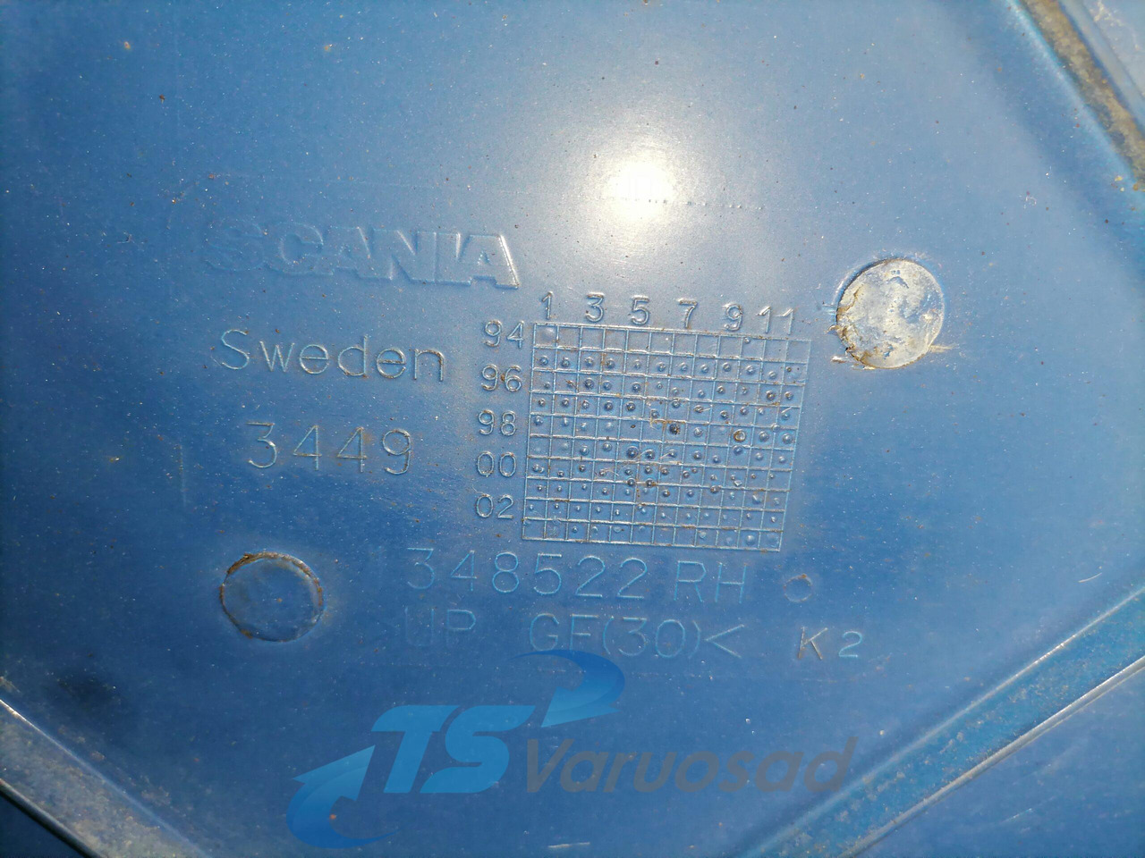 Scania Scania cab wind deflector, right side 1348522 - Légterelő - Teherautó: 5 kép. Scania Scania cab wind deflector, right side 1348522 - Légterelő - Teherautó: 5 kép.