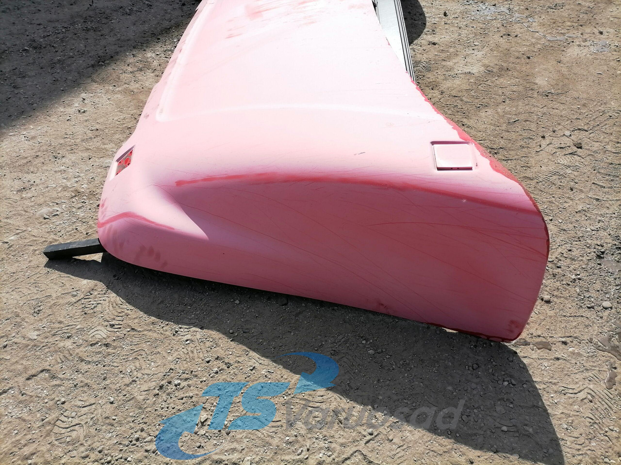 Scania Scania cab wind deflector, roof 1757973 - Légterelő - Teherautó: 3 kép. Scania Scania cab wind deflector, roof 1757973 - Légterelő - Teherautó: 3 kép.