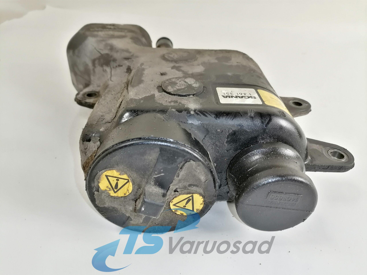 Scania Scania steering oil tank 1461351 - Szervócső - Teherautó: 4 kép. Scania Scania steering oil tank 1461351 - Szervócső - Teherautó: 4 kép.