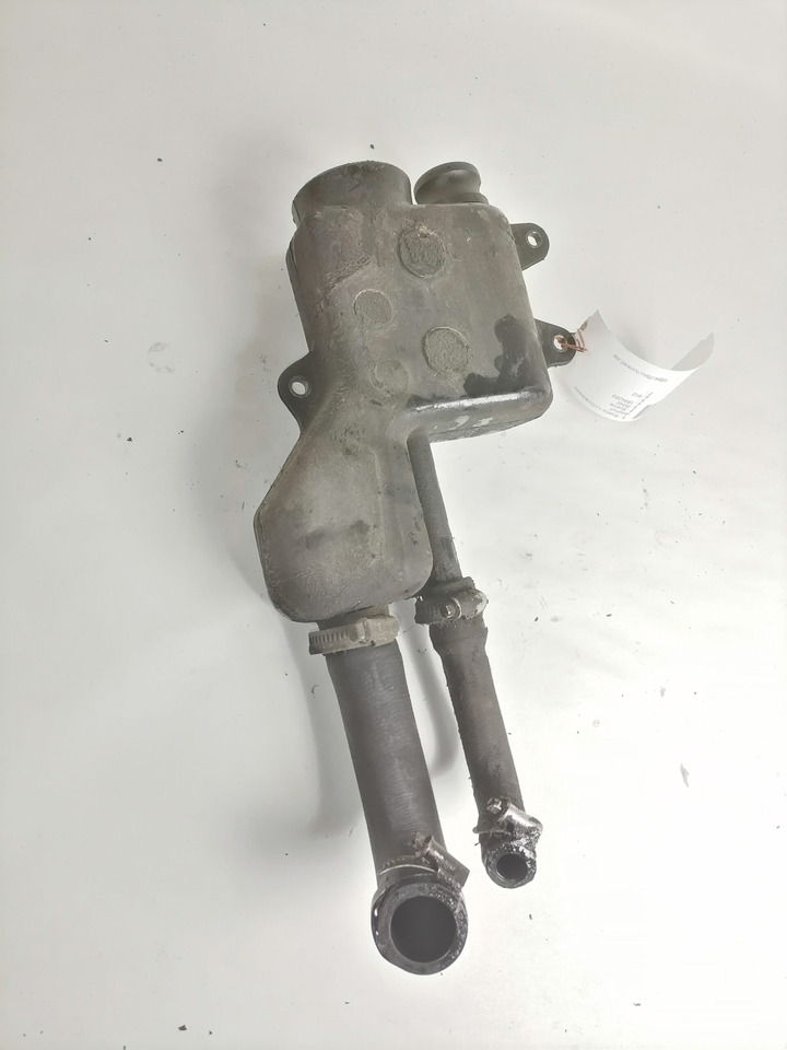 Scania Scania steering oil tank 1894289 - Szervócső - Teherautó: 4 kép. Scania Scania steering oil tank 1894289 - Szervócső - Teherautó: 4 kép.