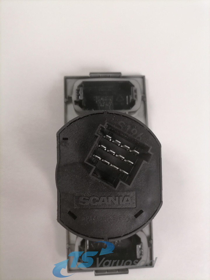 Scania Switch 1899842 - Fülke - Teherautó: 3 kép. Scania Switch 1899842 - Fülke - Teherautó: 3 kép.