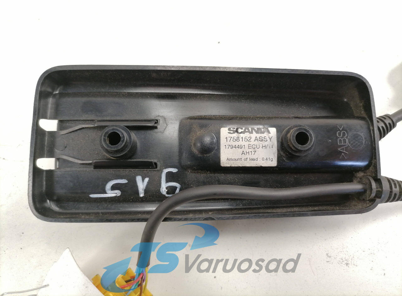 Scania Switch, heater 1758152 - Fűtés/ Szellőzés gep - Teherautó: 3 kép. Scania Switch, heater 1758152 - Fűtés/ Szellőzés gep - Teherautó: 3 kép.
