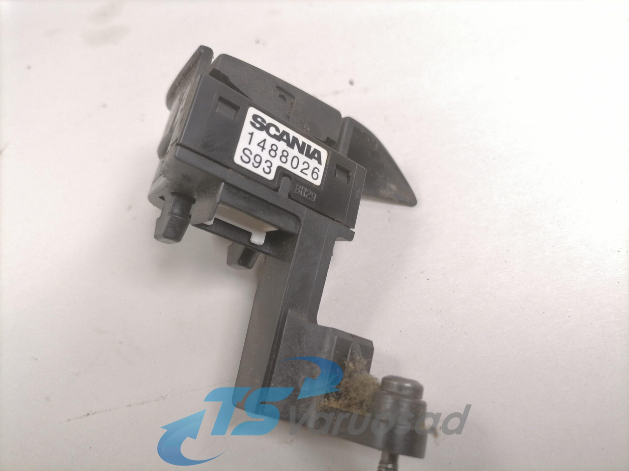 Scania Switch, steering wheel 1488026 - Kormányzás - Teherautó: 2 kép. Scania Switch, steering wheel 1488026 - Kormányzás - Teherautó: 2 kép.