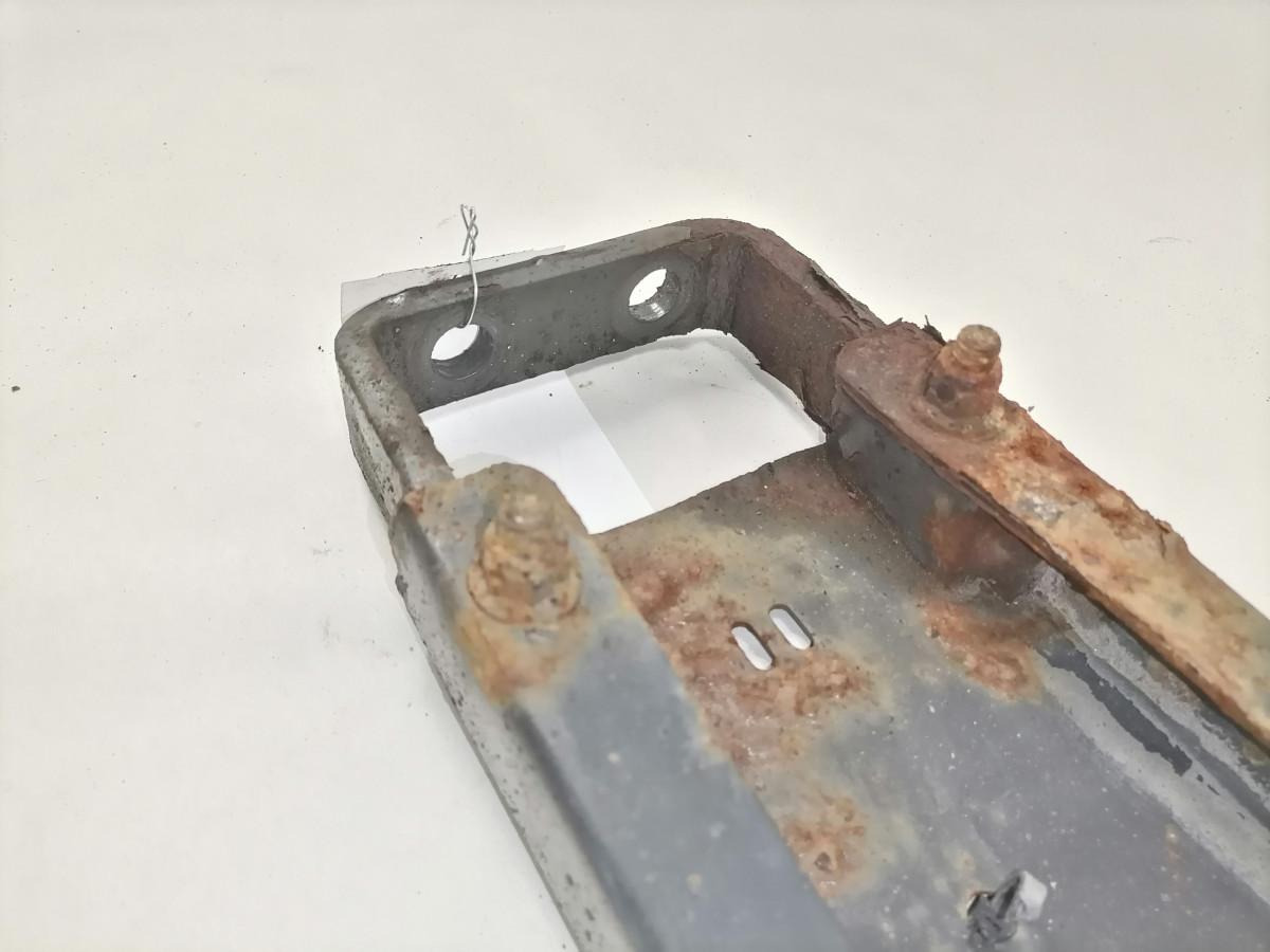 Scania Tagatule kandur 2960688 - Hátsó lámpa - Teherautó: 4 kép. Scania Tagatule kandur 2960688 - Hátsó lámpa - Teherautó: 4 kép.