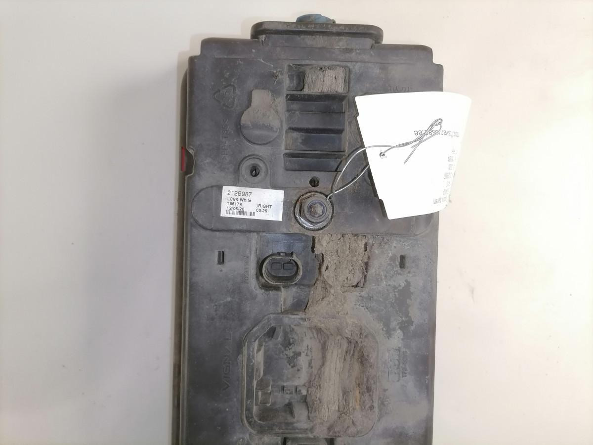 Scania Tagatuli, parem 2129987 - Hátsó lámpa - Teherautó: 5 kép. Scania Tagatuli, parem 2129987 - Hátsó lámpa - Teherautó: 5 kép.