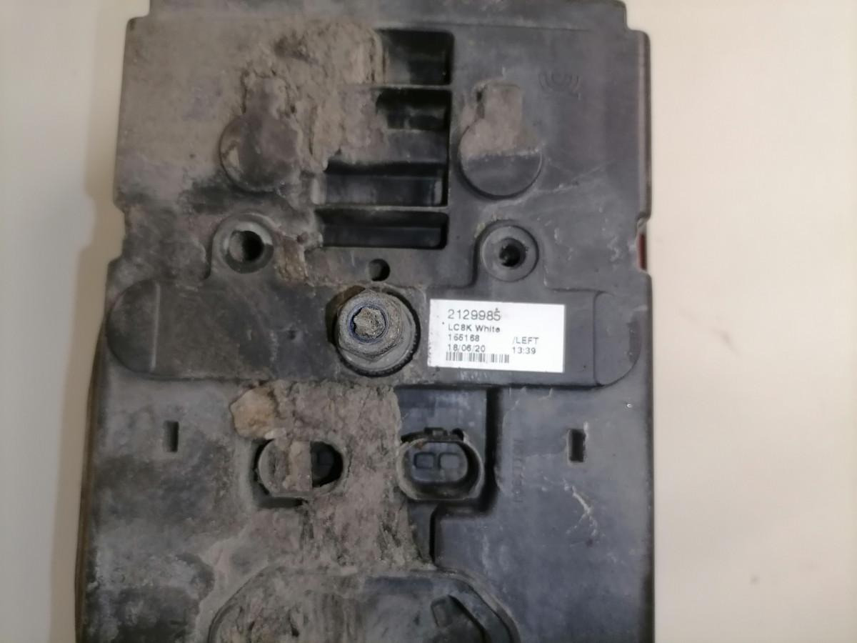 Scania Tagatuli, vasak 2129985 - Hátsó lámpa - Teherautó: 4 kép. Scania Tagatuli, vasak 2129985 - Hátsó lámpa - Teherautó: 4 kép.