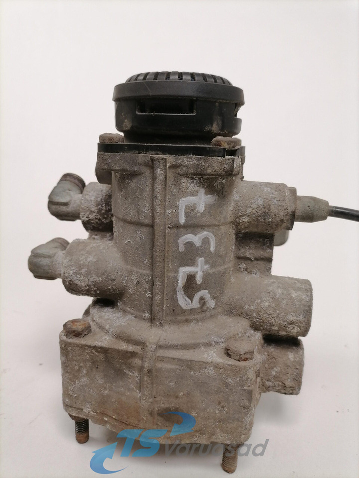 Scania Trailer brake pressure control 1350096 - Fékszelep - Teherautó: 1 kép. Scania Trailer brake pressure control 1350096 - Fékszelep - Teherautó: 1 kép.
