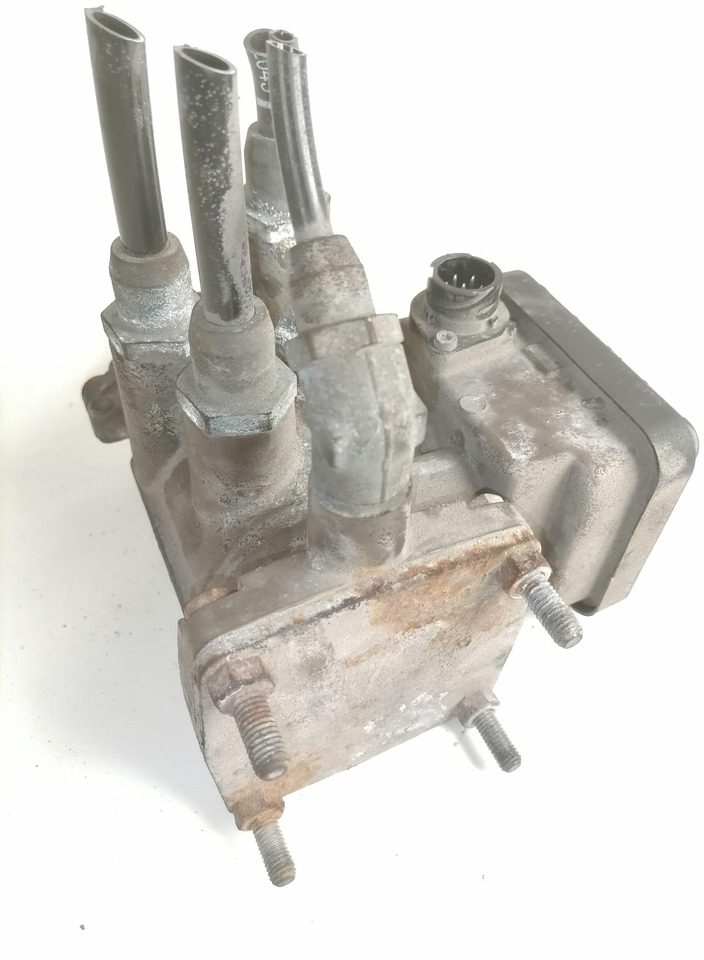 Scania Trailer brake pressure control 1879274 - Fékszelep - Teherautó: 5 kép. Scania Trailer brake pressure control 1879274 - Fékszelep - Teherautó: 5 kép.