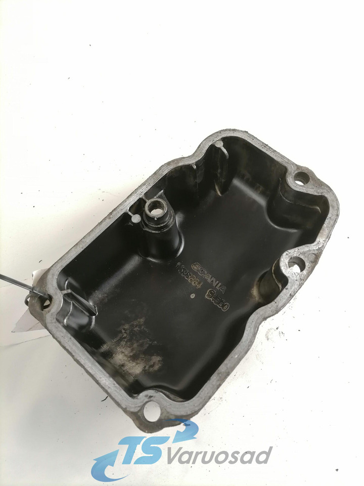 Scania Valve cover 1398884 - Motor fej - Teherautó: 3 kép. Scania Valve cover 1398884 - Motor fej - Teherautó: 3 kép.