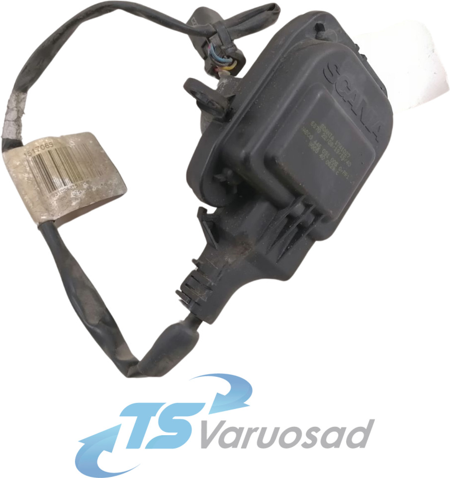 Scania Water valve 1741027 - Fűtés/ Szellőzés gep - Teherautó: 1 kép. Scania Water valve 1741027 - Fűtés/ Szellőzés gep - Teherautó: 1 kép.