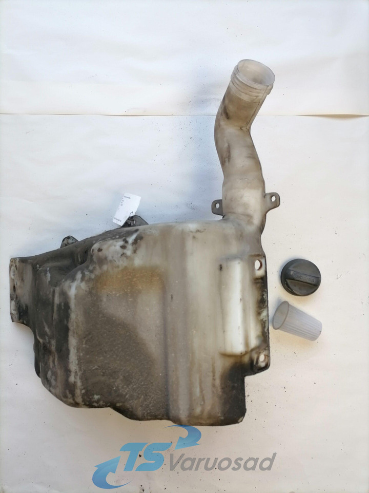 Scania Windscreen washer fluid tank 1772662 - Ablaktörlő - Teherautó: 2 kép. Scania Windscreen washer fluid tank 1772662 - Ablaktörlő - Teherautó: 2 kép.