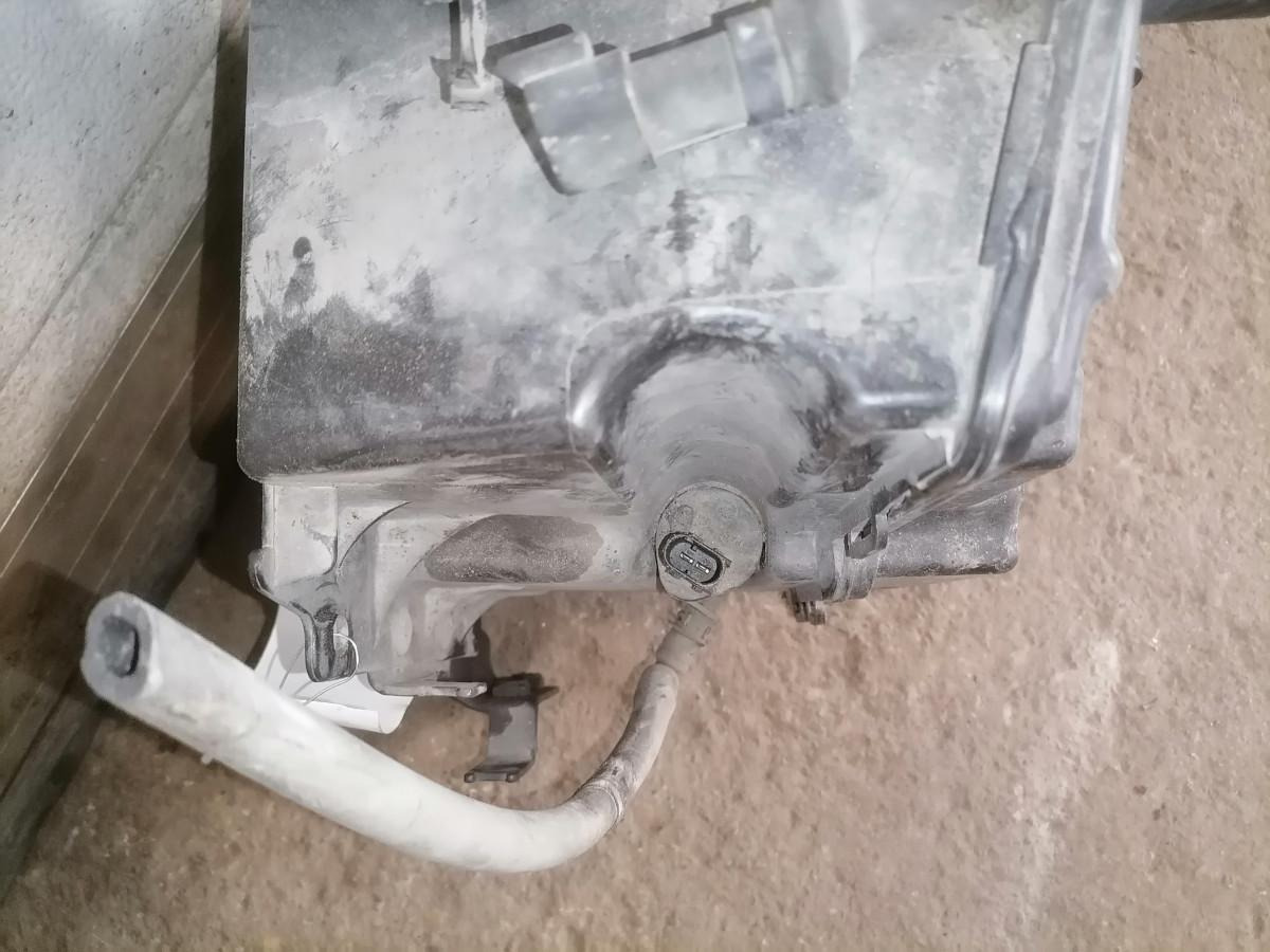 Scania Windscreen washer fluid tank 2512290 - Ablaktörlő - Teherautó: 4 kép. Scania Windscreen washer fluid tank 2512290 - Ablaktörlő - Teherautó: 4 kép.