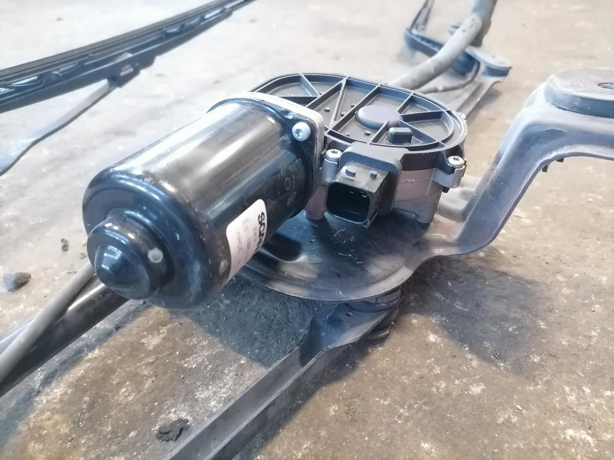 Scania Wiper frame 2372063 - Ablaktörlő - Teherautó: 5 kép. Scania Wiper frame 2372063 - Ablaktörlő - Teherautó: 5 kép.