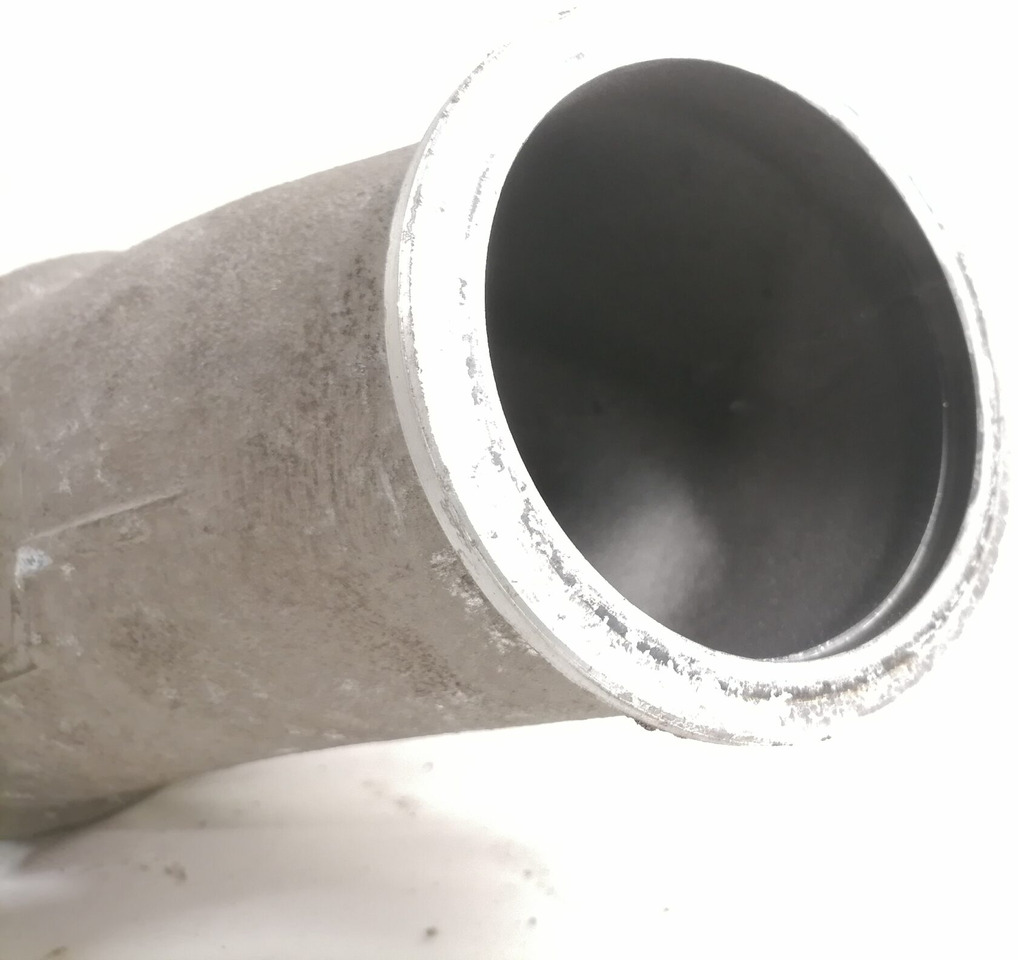 Scania intercooler pipe 1385193 - Köztes hűtő - Teherautó: 5 kép. Scania intercooler pipe 1385193 - Köztes hűtő - Teherautó: 5 kép.