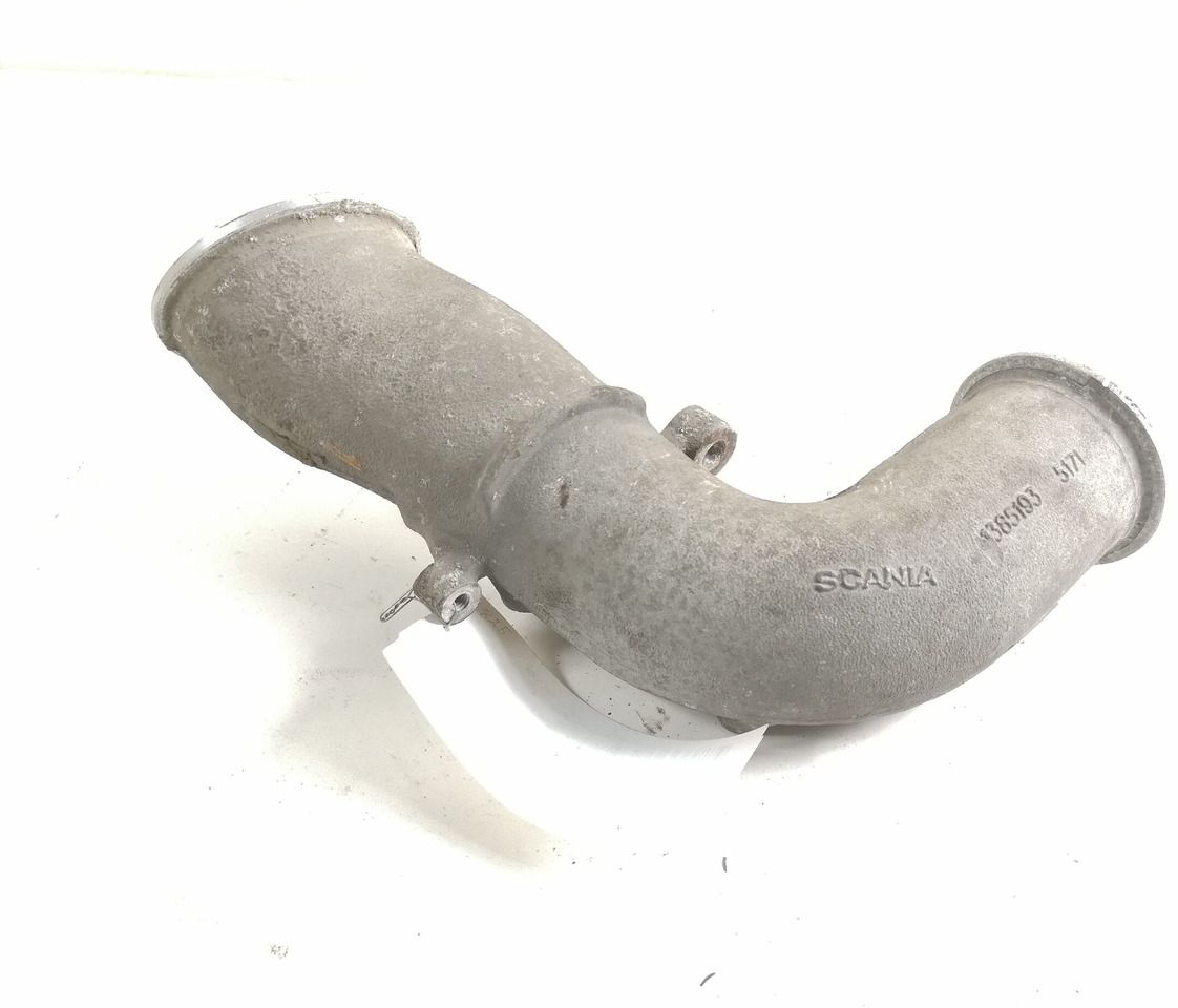 Scania intercooler pipe 1385193 - Köztes hűtő - Teherautó: 3 kép. Scania intercooler pipe 1385193 - Köztes hűtő - Teherautó: 3 kép.