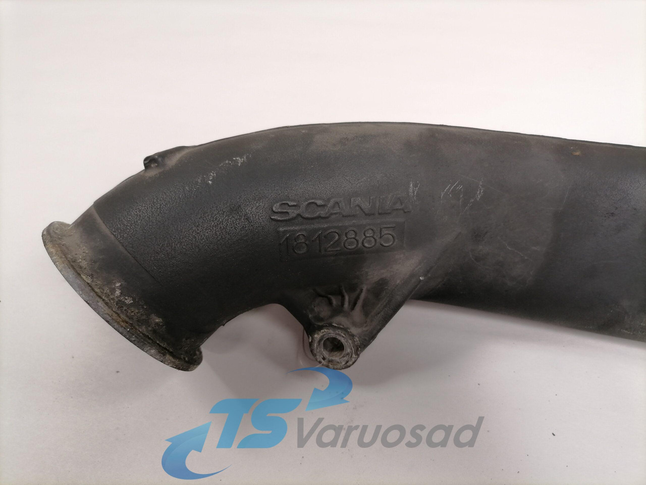 Scania intercooler pipe 1812885 - Köztes hűtő - Teherautó: 4 kép. Scania intercooler pipe 1812885 - Köztes hűtő - Teherautó: 4 kép.