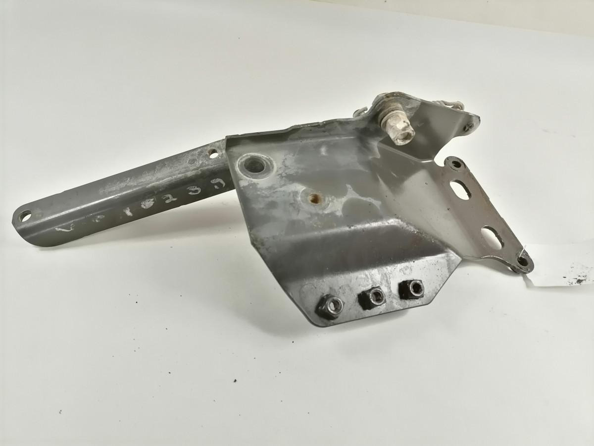 Scania lower grille carrier hinge 1785549 - Rács - Teherautó: 3 kép. Scania lower grille carrier hinge 1785549 - Rács - Teherautó: 3 kép.