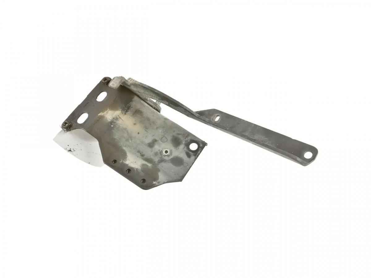 Scania lower grille carrier hinge 1785549 - Rács - Teherautó: 1 kép. Scania lower grille carrier hinge 1785549 - Rács - Teherautó: 1 kép.