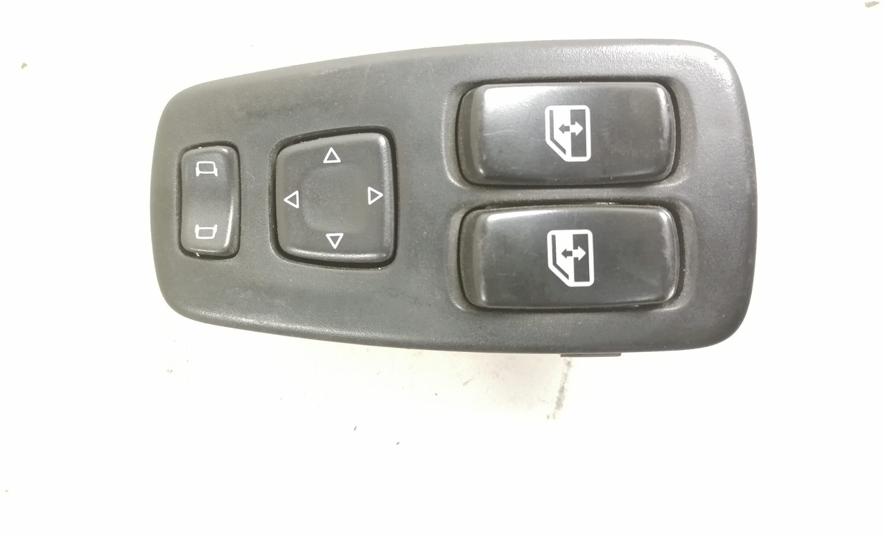 Scania switch 1863514 - Fülke - Teherautó: 2 kép. Scania switch 1863514 - Fülke - Teherautó: 2 kép.