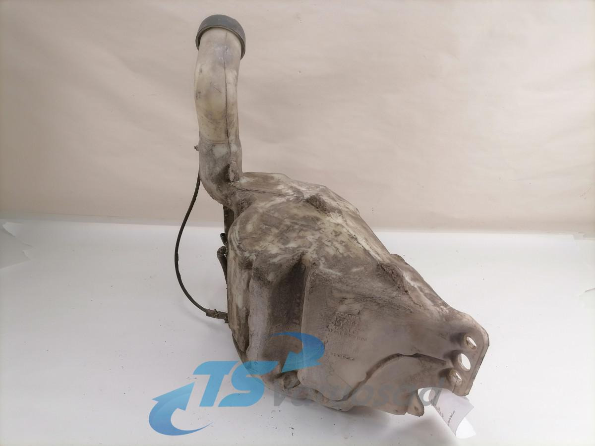 Scania windscreen washer fluid tank 1772662 - Ablaktörlő - Teherautó: 3 kép. Scania windscreen washer fluid tank 1772662 - Ablaktörlő - Teherautó: 3 kép.