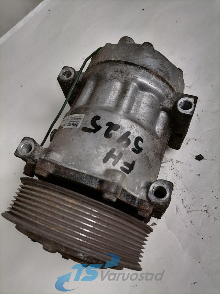 Volvo A/C compressor 89065 - Fűtés/ Szellőzés gep - Teherautó: 1 kép. Volvo A/C compressor 89065 - Fűtés/ Szellőzés gep - Teherautó: 1 kép.