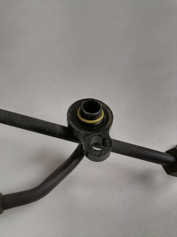 Volvo A/C pipe 20398692 - Fűtés/ Szellőzés gep - Teherautó: 4 kép. Volvo A/C pipe 20398692 - Fűtés/ Szellőzés gep - Teherautó: 4 kép.