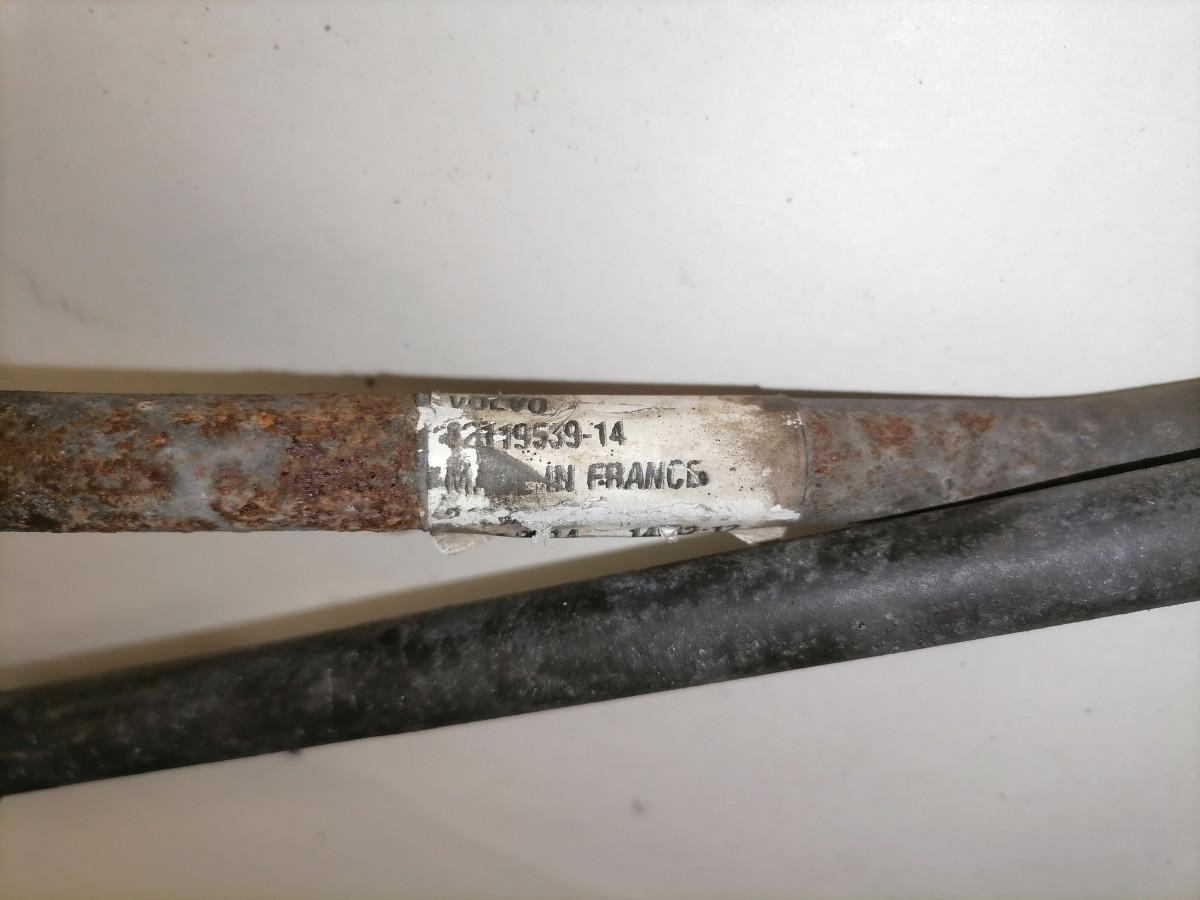 Volvo A/C pipe 82119539 - Fűtés/ Szellőzés gep - Teherautó: 3 kép. Volvo A/C pipe 82119539 - Fűtés/ Szellőzés gep - Teherautó: 3 kép.
