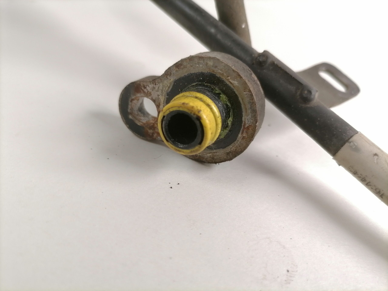 Volvo A/C pipe 84180959 - Fűtés/ Szellőzés gep - Teherautó: 3 kép. Volvo A/C pipe 84180959 - Fűtés/ Szellőzés gep - Teherautó: 3 kép.