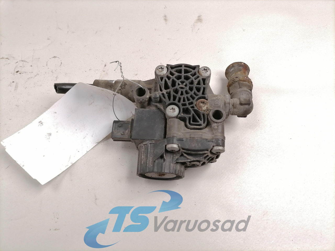 Volvo ABS brake valve 21327360 - Fékszelep - Teherautó: 2 kép. Volvo ABS brake valve 21327360 - Fékszelep - Teherautó: 2 kép.