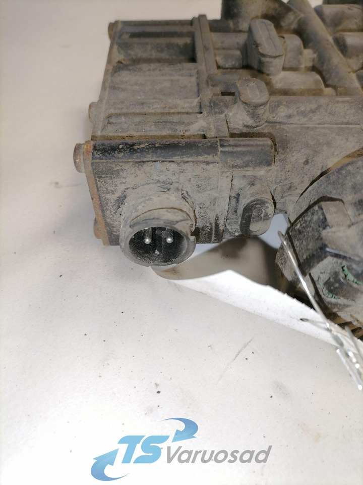 Volvo Air suspension control valve, ECAS 21083657 - Fékszelep - Teherautó: 4 kép. Volvo Air suspension control valve, ECAS 21083657 - Fékszelep - Teherautó: 4 kép.