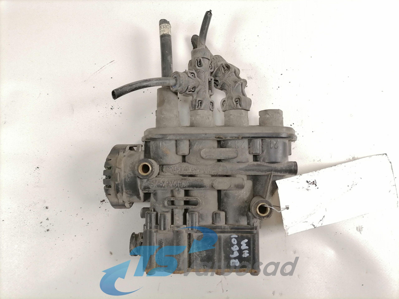 Volvo Air suspension control valve, ECAS 21083657 - Fékszelep - Teherautó: 3 kép. Volvo Air suspension control valve, ECAS 21083657 - Fékszelep - Teherautó: 3 kép.