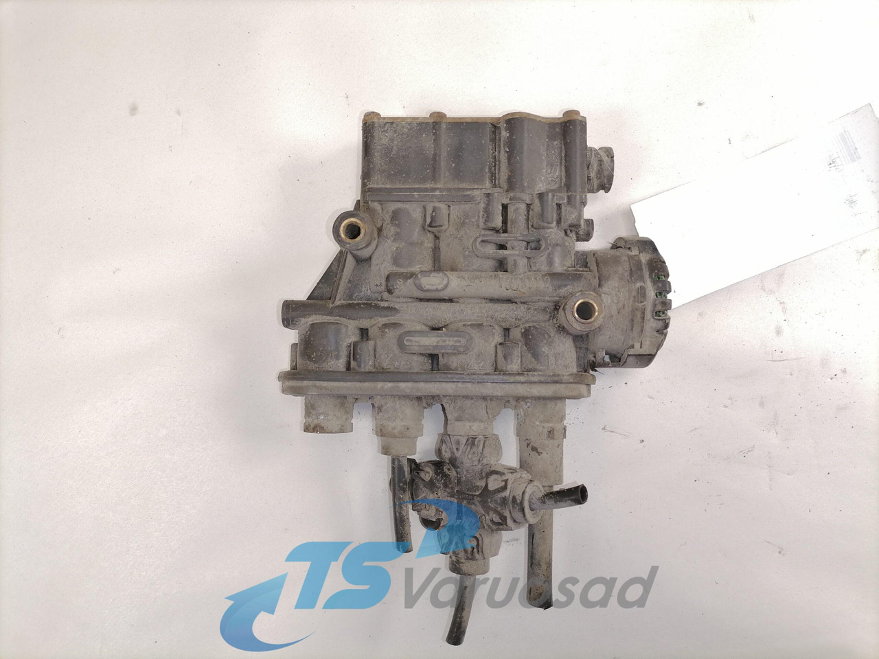 Volvo Air suspension control valve, ECAS 21083657 - Fékszelep - Teherautó: 2 kép. Volvo Air suspension control valve, ECAS 21083657 - Fékszelep - Teherautó: 2 kép.