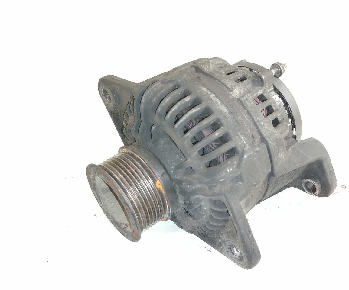 Volvo Alternator 20741686 - Generátor - Teherautó: 1 kép. Volvo Alternator 20741686 - Generátor - Teherautó: 1 kép.