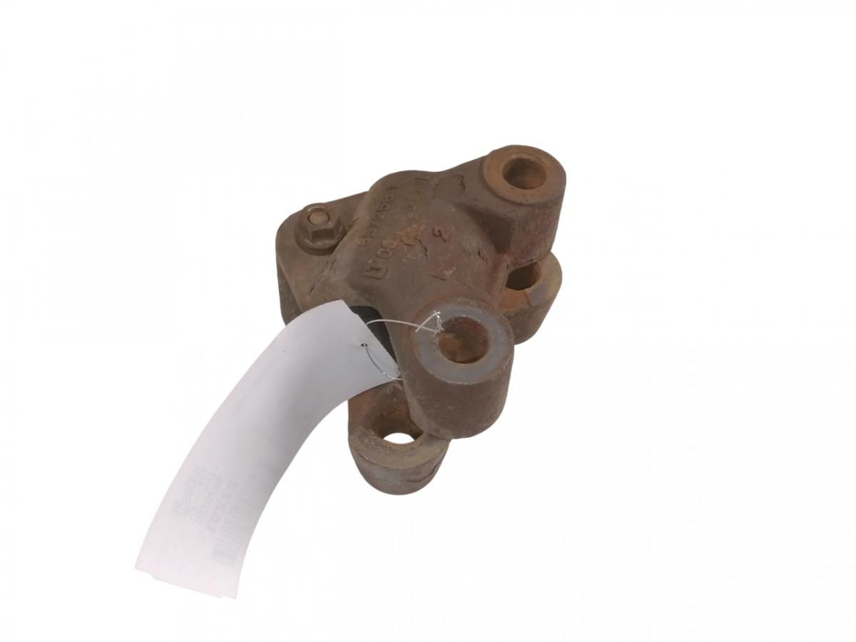 Volvo Anti-roll bar bracket 557258 - Stabilizátor rúd - Teherautó: 1 kép. Volvo Anti-roll bar bracket 557258 - Stabilizátor rúd - Teherautó: 1 kép.