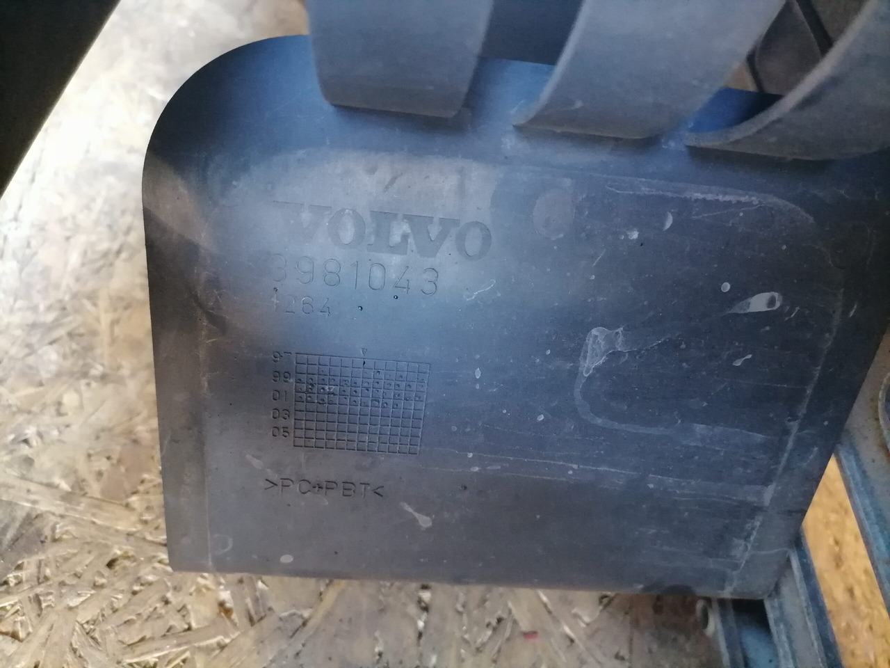 Volvo Astmelaua plastik 3175161 - Lépcső - Teherautó: 5 kép. Volvo Astmelaua plastik 3175161 - Lépcső - Teherautó: 5 kép.