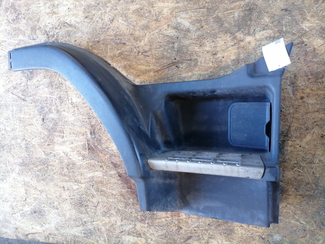 Volvo Astmelaua plastik 3175161 - Lépcső - Teherautó: 4 kép. Volvo Astmelaua plastik 3175161 - Lépcső - Teherautó: 4 kép.