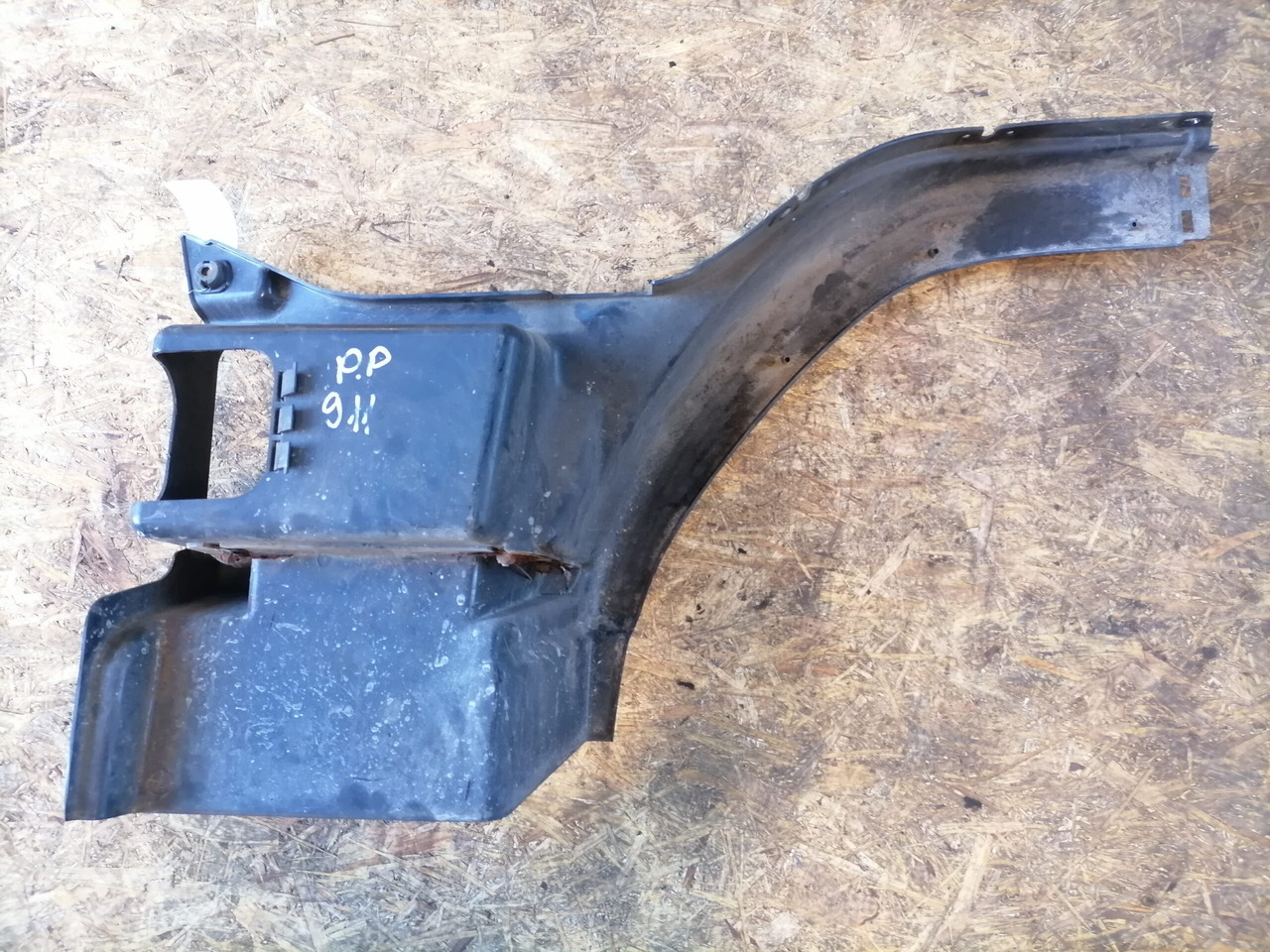 Volvo Astmelaua plastik 3175161 - Lépcső - Teherautó: 3 kép. Volvo Astmelaua plastik 3175161 - Lépcső - Teherautó: 3 kép.