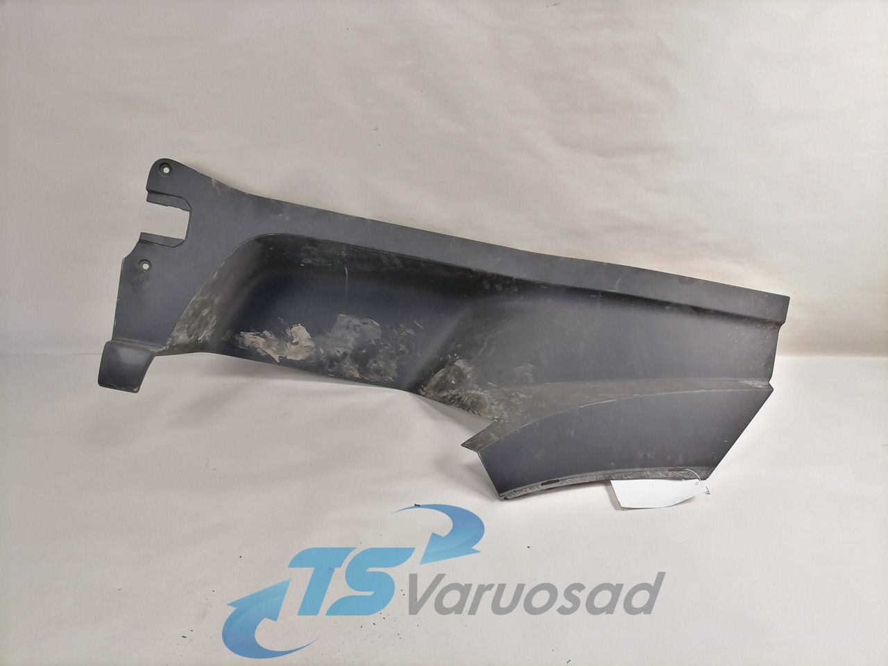 Volvo Astmelaua plastik 82819482 - Lépcső - Teherautó: 1 kép. Volvo Astmelaua plastik 82819482 - Lépcső - Teherautó: 1 kép.