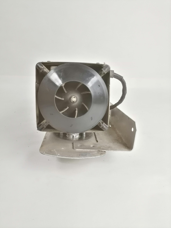 Volvo Auxiliary heater 84178403 - Fűtés/ Szellőzés gep - Teherautó: 2 kép. Volvo Auxiliary heater 84178403 - Fűtés/ Szellőzés gep - Teherautó: 2 kép.