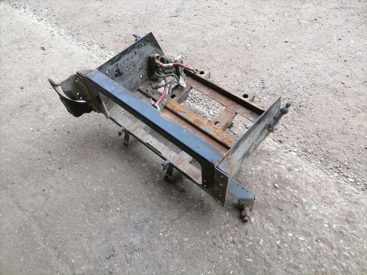 Volvo Battery box 21042654 - Akkumulátor - Teherautó: 4 kép. Volvo Battery box 21042654 - Akkumulátor - Teherautó: 4 kép.