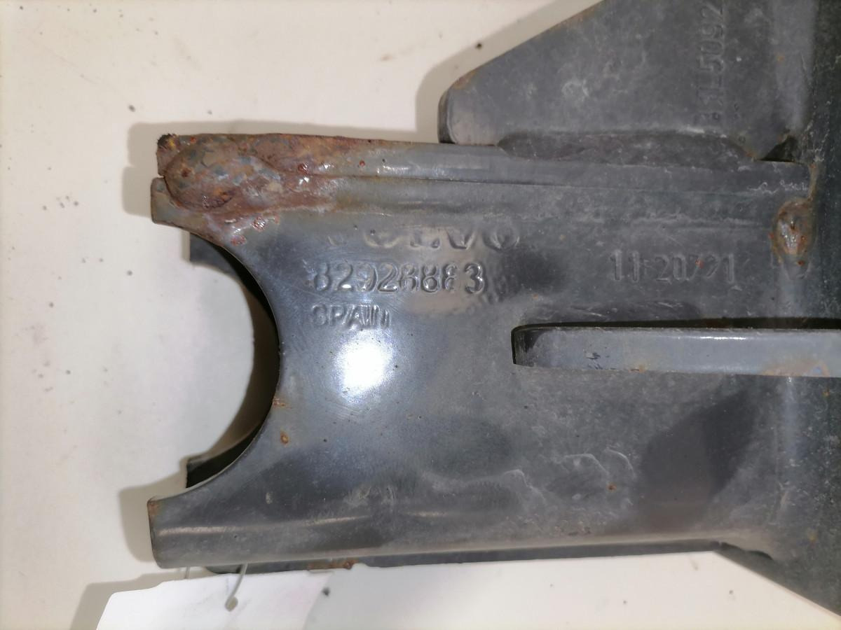 Volvo Bumper bracket 82928883 - Lökhárító - Teherautó: 5 kép. Volvo Bumper bracket 82928883 - Lökhárító - Teherautó: 5 kép.